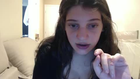 Izabella online show from 11/03/25, 10:42