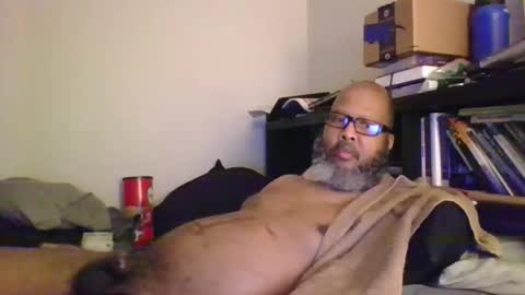 eyequee0007 online show from 12/05/25, 03:04