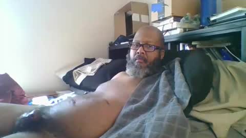 eyequee0007 online show from 02/05/26, 07:51