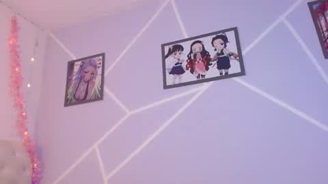 eyes_moonn online show from 11/27/25, 12:35