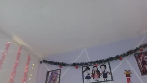 eyes_moonn online show from 12/01/25, 12:48