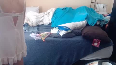 eyeswall0w online show from 02/24/26, 03:32