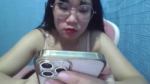 Snapshot of eyewet chatting on 05/12/26, 12:35 Eye online show from 05/12/26, 12:35