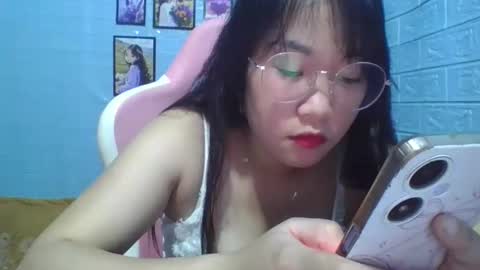 Snapshot of eyewet chatting on 05/14/26, 02:24 Eye online show from 05/14/26, 02:24