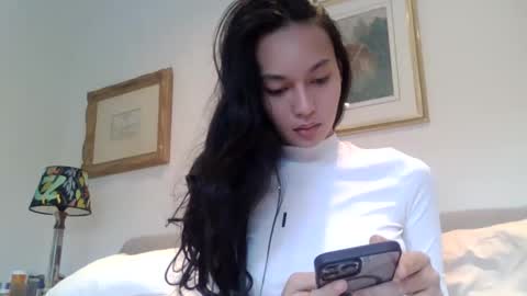 NewKarina online show from 01/04/25, 10:38