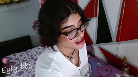 Snapshot of eyfy_bbs chatting on 12/11/24, 09:12 Nadia online show from 12/11/24, 09:12