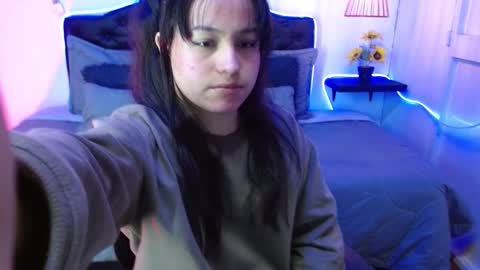 eymmy_24 online show from 09/22/25, 03:19