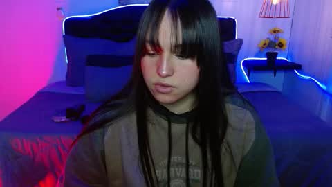 eymmy_24 online show from 09/25/25, 02:15