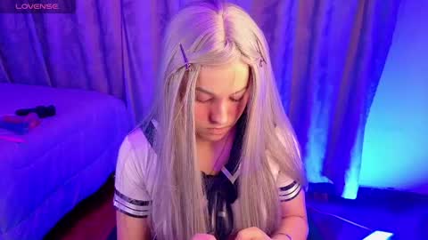 eymmy_24 online show from 12/16/25, 01:43