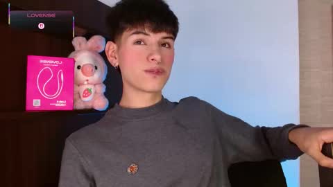 Juan online show from 12/03/25, 05:04