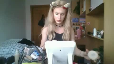 Snapshot of ezrafindom chatting on 02/26/26, 03:33 Ranya online show from 02/26/26, 03:33