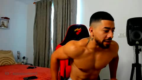 Ezzio Scolaro online show from 11/11/25, 12:05