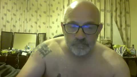 Snapshot of f1zzeek chatting on 05/28/26, 11:02 f1zzeek online show from 05/28/26, 11:02