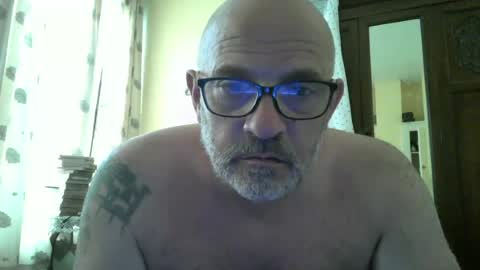 Snapshot of f1zzeek chatting on 07/01/26, 03:23 f1zzeek online show from 07/01/26, 03:23
