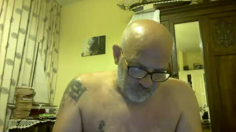 Snapshot of f1zzeek chatting on 07/03/26, 08:37 f1zzeek online show from 07/03/26, 08:37