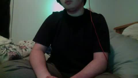 Snapshot of f2mslut chatting on 01/21/25, 03:59 Leo Bourdon online show from 01/21/25, 03:59