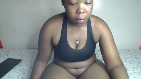Snapshot of fabbie01 chatting on 04/26/26, 02:31 Miss Fabby online show from 04/26/26, 02:31