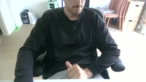 Snapshot of fabian_196 chatting on 05/03/26, 08:53 Call me bitch online show from 05/03/26, 08:53