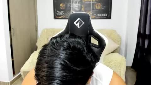 Snapshot of fabian_arango chatting on 07/17/26, 04:30 Fabian arango online show from 07/17/26, 04:30