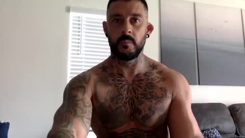 Snapshot of fabianelgalan chatting on 01/24/25, 05:00 Fabianelgalan online show from 01/24/25, 05:00