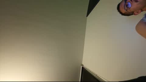 fabistrubis online show from 12/17/25, 05:24