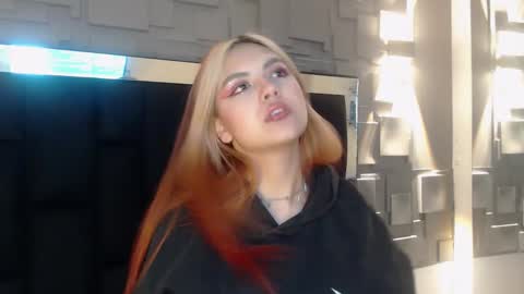 Snapshot of fabzy_fab chatting on 02/15/26, 11:30 fabzy online show from 02/15/26, 11:30