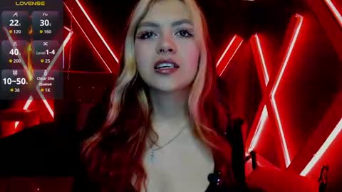 Snapshot of fabzy_fab chatting on 06/16/26, 11:46 fabzy online show from 06/16/26, 11:46