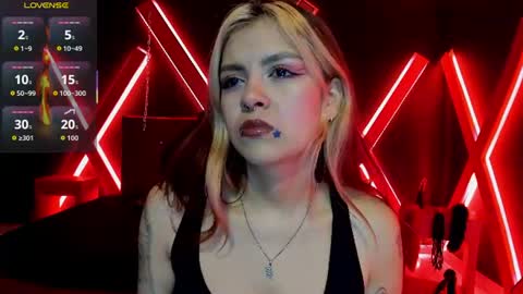 Snapshot of fabzy_fab chatting on 06/29/26, 12:27 fabzy online show from 06/29/26, 12:27