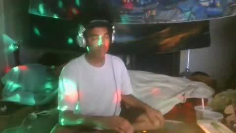 Snapshot of fadeyisteven32 chatting on 06/15/26, 07:05 fadeyisteven32 online show from 06/15/26, 07:05