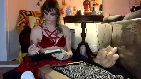 Snapshot of faequeenmommy chatting on 12/07/24, 02:20 Goddess Fae the Feral Fairy Witch online show from 12/07/24, 02:20