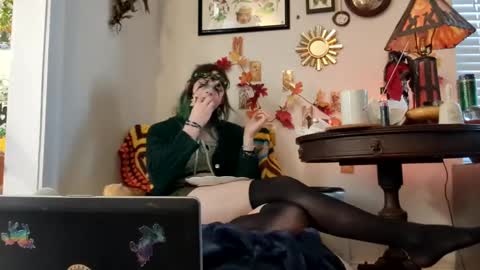 Snapshot of faequeenmommy chatting on 12/07/24, 08:49 Goddess Fae the Feral Fairy Witch online show from 12/07/24, 08:49