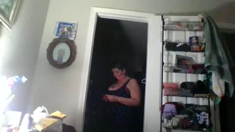 Snapshot of faidramae chatting on 01/21/25, 04:32 faidra mae online show from 01/21/25, 04:32