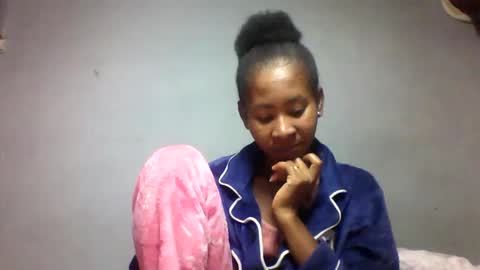 faiqua95 online show from 04/21/26, 01:42