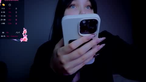 Snapshot of fairy_mairy chatting on 10/17/25, 03:53 Mairy online show from 10/17/25, 03:53