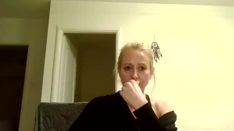 Snapshot of fairy_nightmare chatting on 11/05/25, 07:03 Fairy NightMary online show from 11/05/25, 07:03