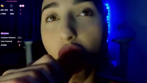Snapshot of fairy_squirt chatting on 02/15/25, 08:33 Marrie online show from 02/15/25, 08:33