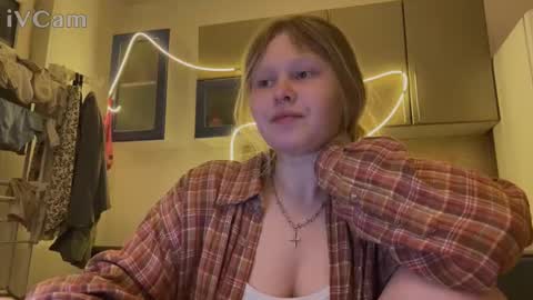 Arisha online show from 11/14/25, 06:28