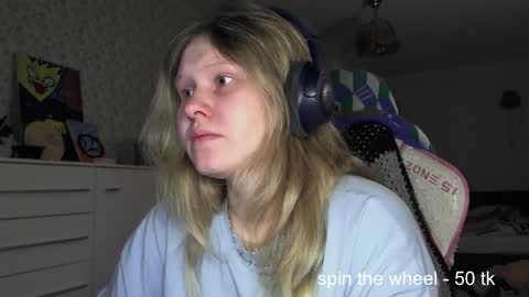 Arisha online show from 11/17/25, 07:41