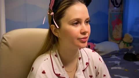 Snapshot of fairyilona chatting on 12/15/25, 07:23 Ilona online show from 12/15/25, 07:23