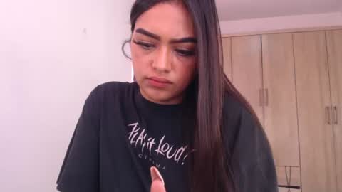 fairylatin online show from 02/07/25, 01:43