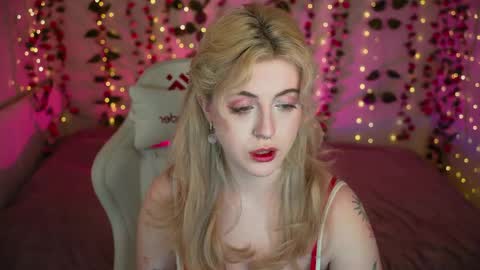 Snapshot of fairyvi chatting on 04/01/26, 03:20 Vi online show from 04/01/26, 03:20