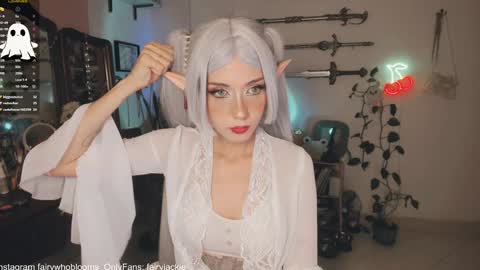 Snapshot of fairywhore chatting on 01/22/25, 05:16 Jackie Cosplayer online show from 01/22/25, 05:16