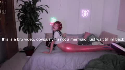 Snapshot of fairywhore chatting on 10/15/25, 03:39 Jackie Cosplayer online show from 10/15/25, 03:39