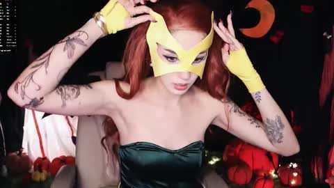 Snapshot of fairywhore chatting on 10/17/25, 04:26 Jackie Cosplayer online show from 10/17/25, 04:26