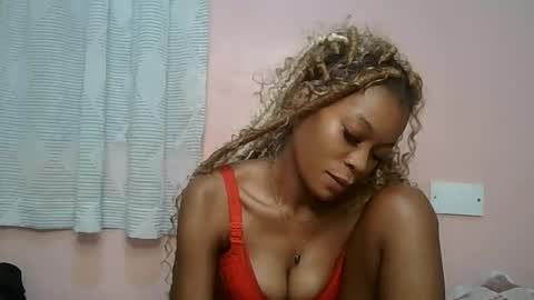 faizah_ online show from 05/12/26, 04:09