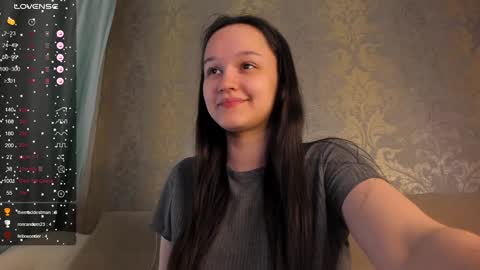 Snapshot of falcon_baby chatting on 02/01/25, 08:58 falcon baby online show from 02/01/25, 08:58