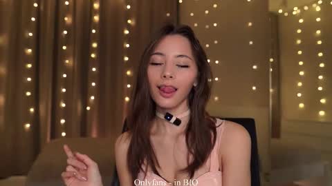 Kaori online show from 12/04/25, 07:44