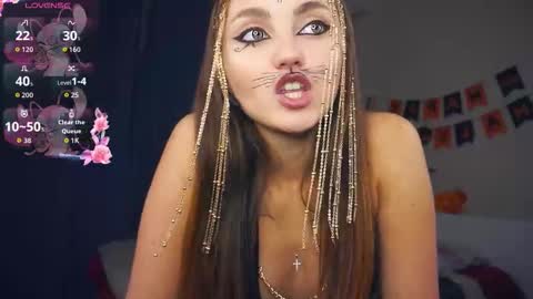 Snapshot of falineellson chatting on 10/31/25, 05:41 Erika online show from 10/31/25, 05:41