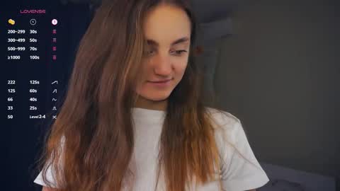 Snapshot of falineellson chatting on 11/10/25, 07:29 Erika online show from 11/10/25, 07:29