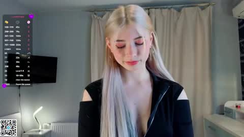 Emilia online show from 03/11/25, 04:10